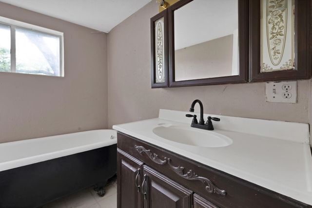 1402 County Road 1030, Corsicana, TX 75110