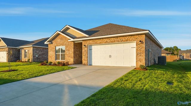 223 Pine Island Avenue, Toney, AL 35773