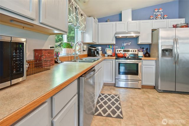 140 SE Foxglove Avenue, Shelton, WA 98584