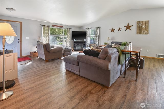 140 SE Foxglove Avenue, Shelton, WA 98584