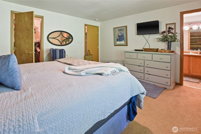140 SE Foxglove Avenue, Shelton, WA 98584