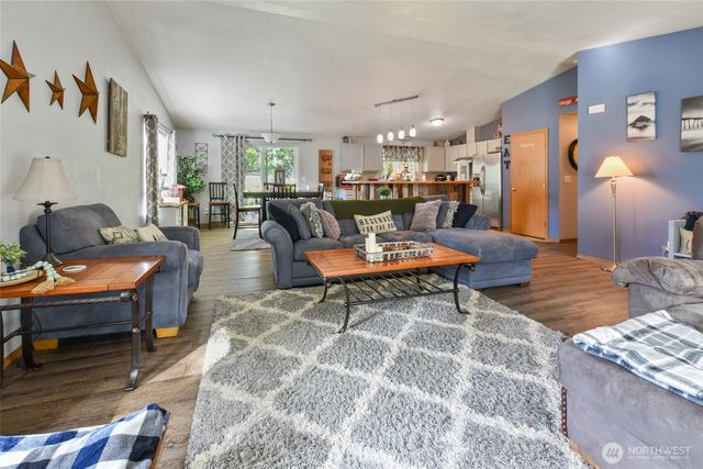 140 SE Foxglove Avenue, Shelton, WA 98584