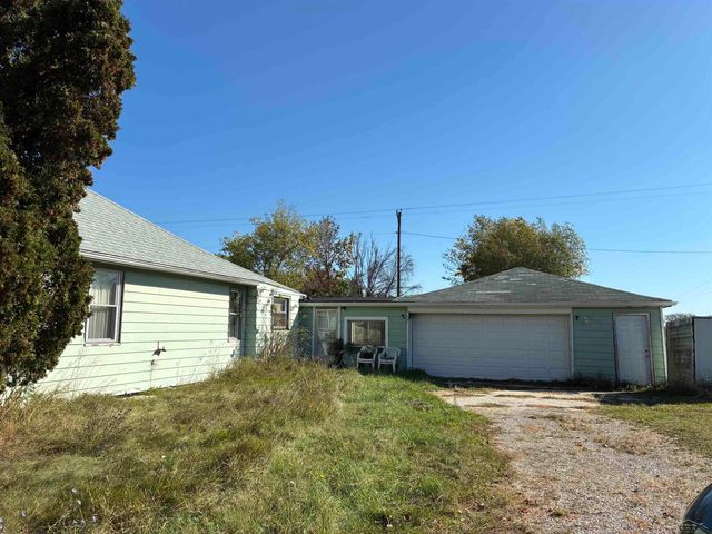 1671 River Road, Saginaw, MI 48604