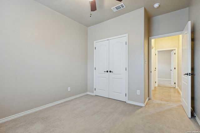108 Ridgecrest, Floresville, TX 78114