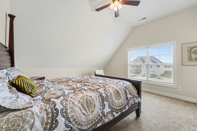 413 Rossendale Drive, Hope Mills, NC 28348