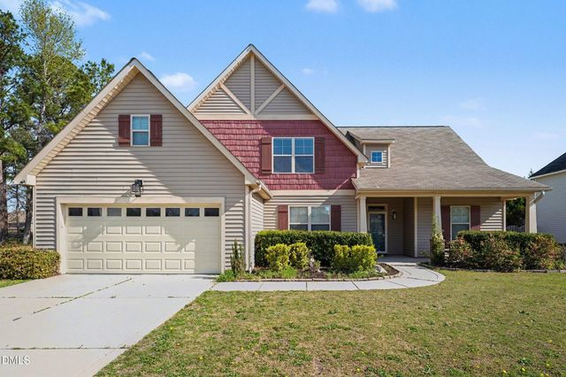 413 Rossendale Drive, Hope Mills, NC 28348