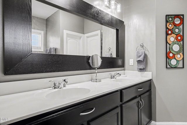 413 Rossendale Drive, Hope Mills, NC 28348