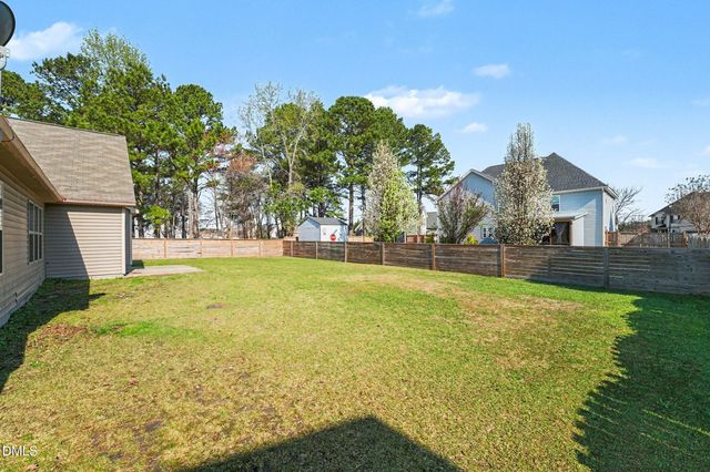 413 Rossendale Drive, Hope Mills, NC 28348