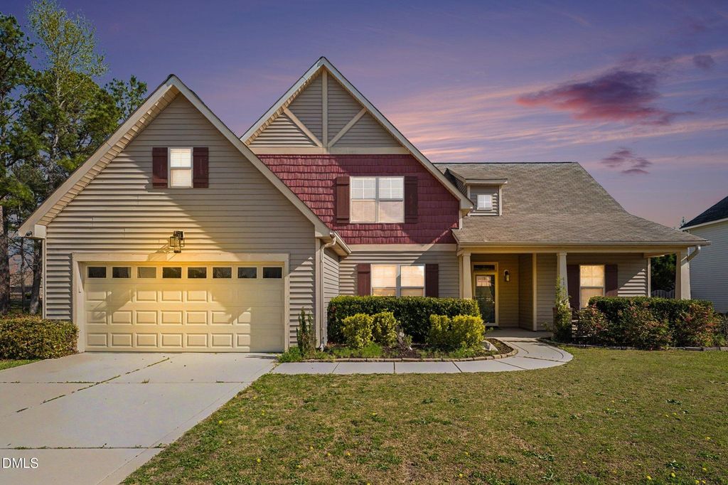 413 Rossendale Drive, Hope Mills, NC 28348