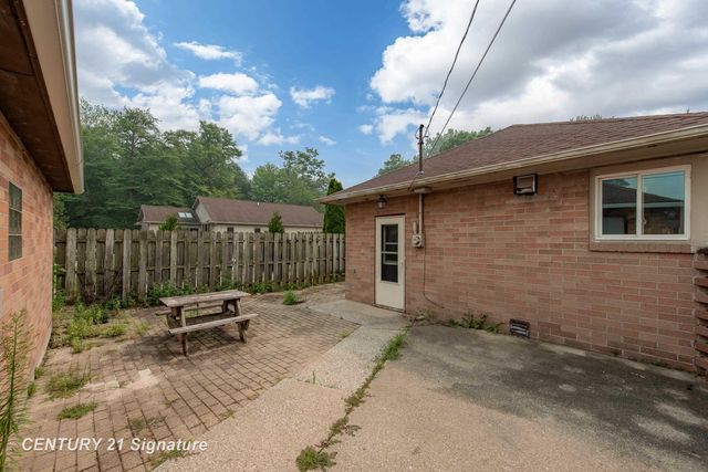 103 Lincoln Drive, Bay City, MI 48706