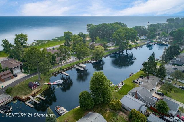 103 Lincoln Drive, Bay City, MI 48706