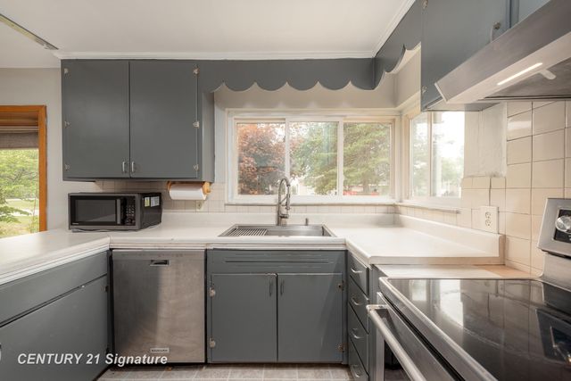 103 Lincoln Drive, Bay City, MI 48706