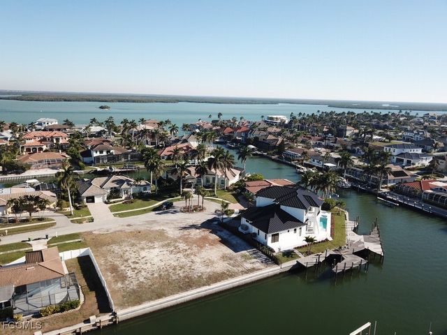 434 Tarpon CT, Marco Island, FL 34145