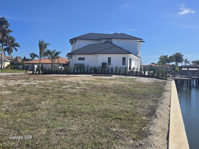 434 Tarpon CT, Marco Island, FL 34145