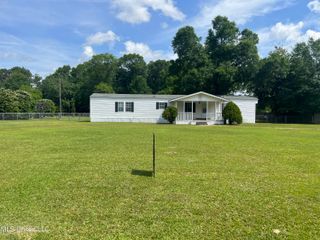 18246 Robin Oaks Drive, Gulfport, MS 39503