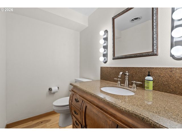 31 GREENRIDGE Ct, Lake Oswego, OR 97035
