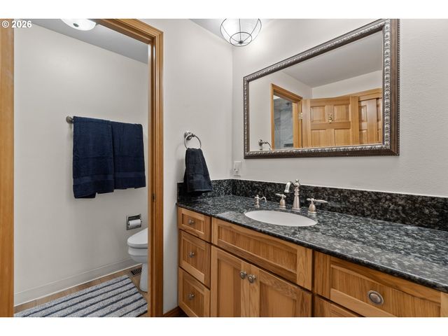 31 GREENRIDGE Ct, Lake Oswego, OR 97035
