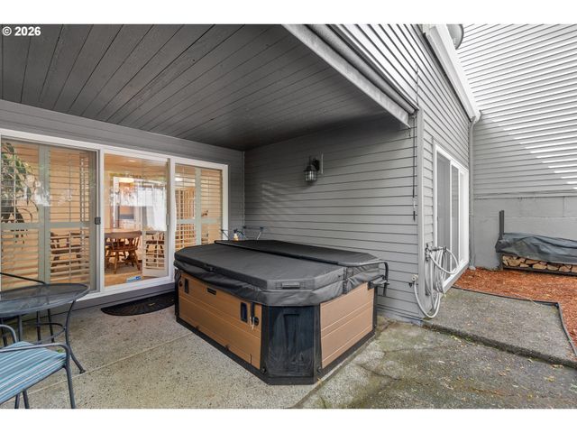 31 GREENRIDGE Ct, Lake Oswego, OR 97035