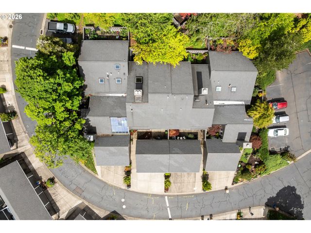 31 GREENRIDGE Ct, Lake Oswego, OR 97035