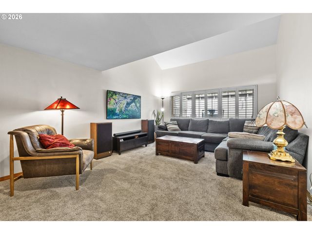 31 GREENRIDGE Ct, Lake Oswego, OR 97035