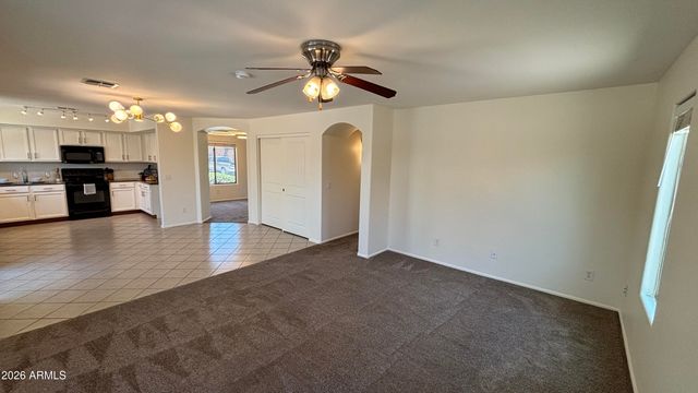 624 W MESQUITE TREE Lane, San Tan Valley, AZ 85143