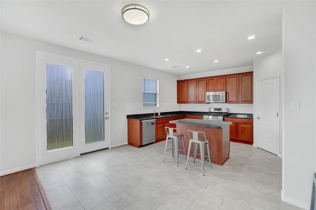 10514 Kentington Oak Drive, Humble, TX 77396