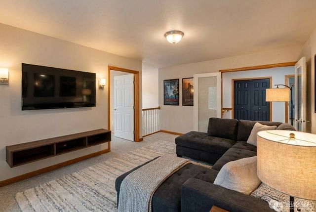29328 318th Avenue SE, Ravensdale, WA 98051