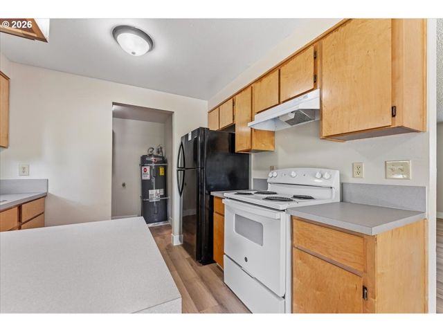 3790 Ne MEADOW Ln, Hillsboro, OR 97124