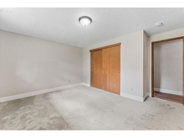 3790 Ne MEADOW Ln, Hillsboro, OR 97124