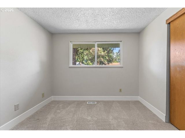 3790 Ne MEADOW Ln, Hillsboro, OR 97124