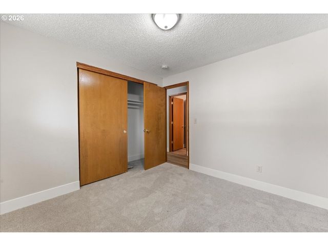 3790 Ne MEADOW Ln, Hillsboro, OR 97124