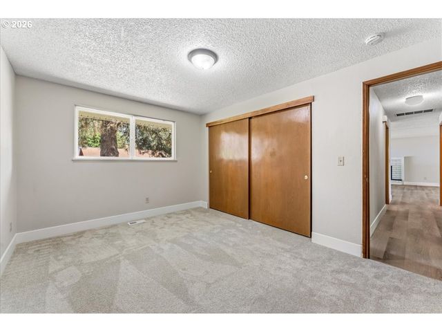 3790 Ne MEADOW Ln, Hillsboro, OR 97124