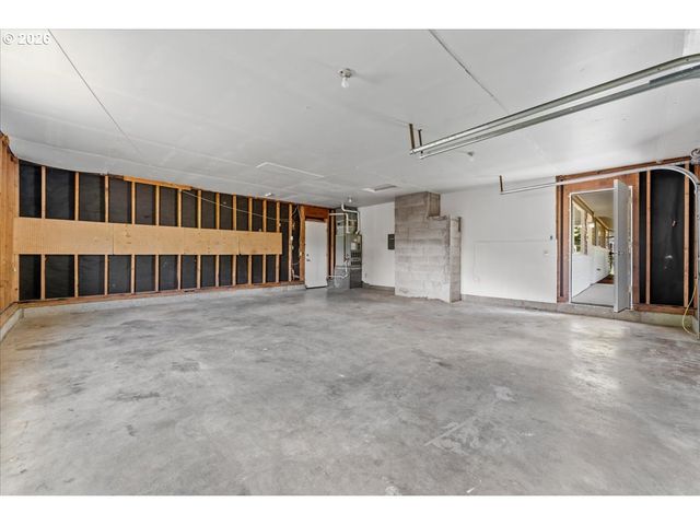 3790 Ne MEADOW Ln, Hillsboro, OR 97124