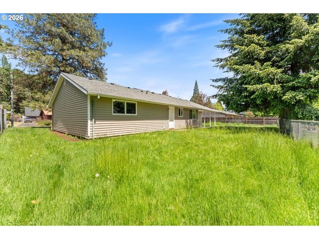 3790 Ne MEADOW Ln, Hillsboro, OR 97124