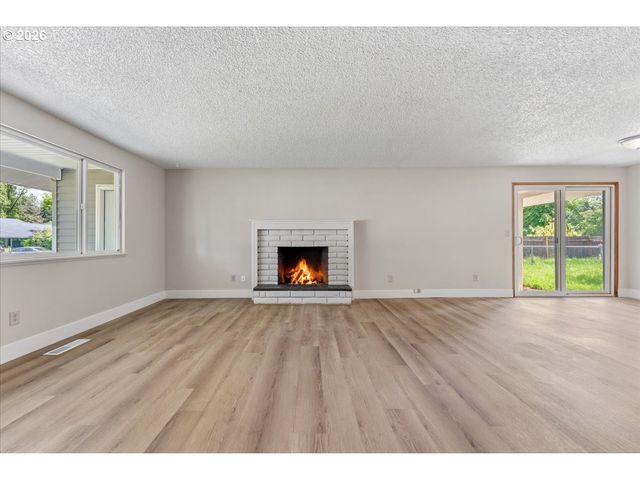 3790 Ne MEADOW Ln, Hillsboro, OR 97124