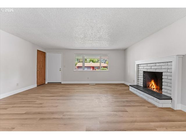 3790 Ne MEADOW Ln, Hillsboro, OR 97124