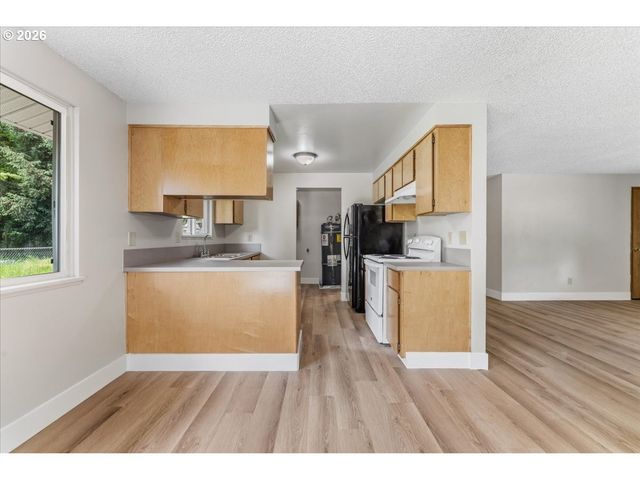 3790 Ne MEADOW Ln, Hillsboro, OR 97124