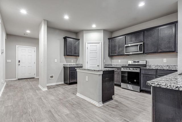 4405 Montage Boulevard, Mustang, OK 73064