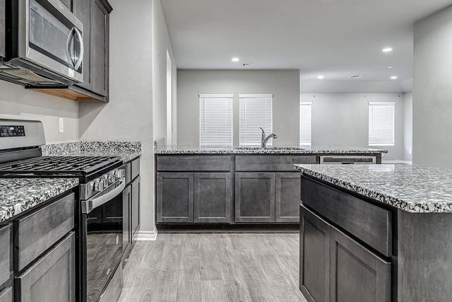 4405 Montage Boulevard, Mustang, OK 73064