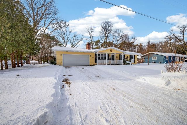 9063 Pinebrook Drive, Montague, MI 49437