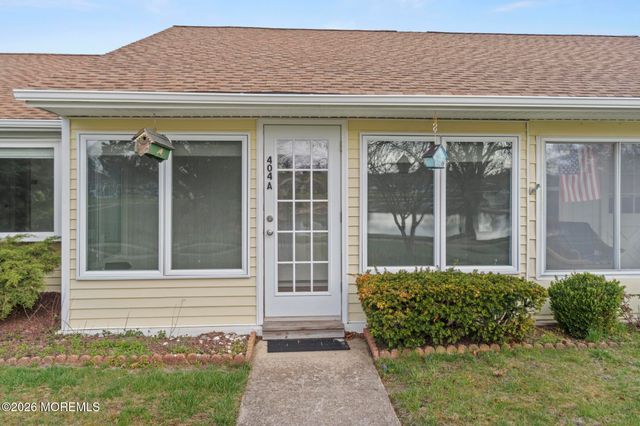 404A Picardy Court, Lakewood, NJ 08701