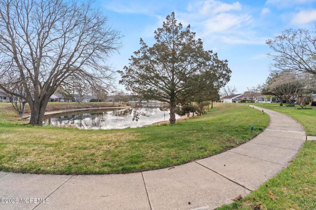 404A Picardy Court, Lakewood, NJ 08701