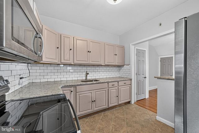 5237 SYLVESTER ST, Philadelphia, PA 19124