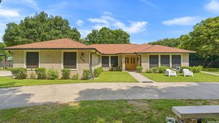 108 Woodlake Dr, Mcqueeney, TX 78123