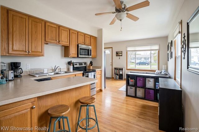 23637 Superior Road, Taylor, MI 48180