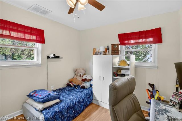 23637 Superior Road, Taylor, MI 48180