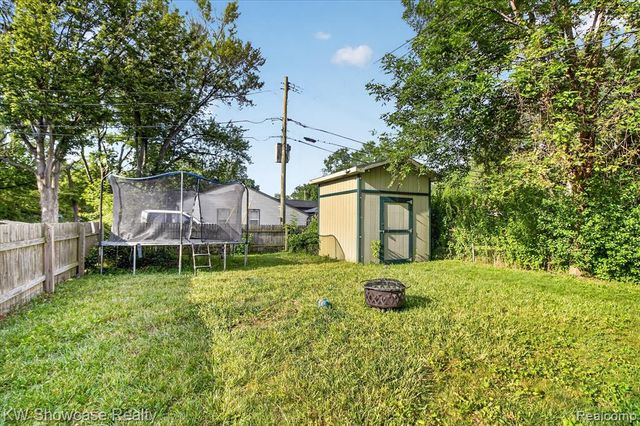 23637 Superior Road, Taylor, MI 48180
