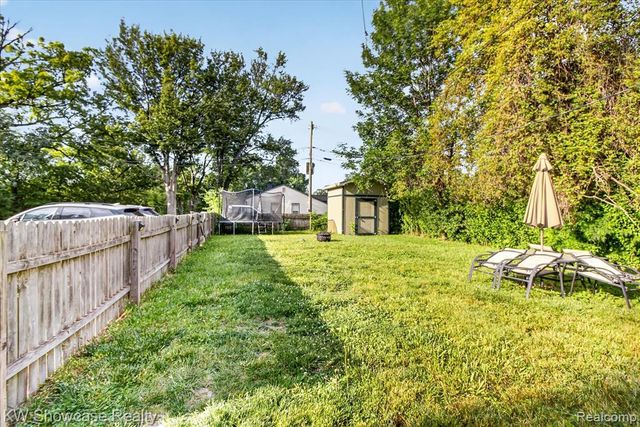 23637 Superior Road, Taylor, MI 48180