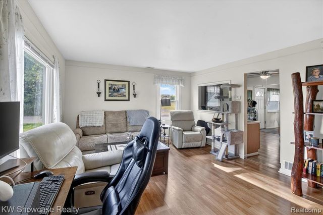 23637 Superior Road, Taylor, MI 48180
