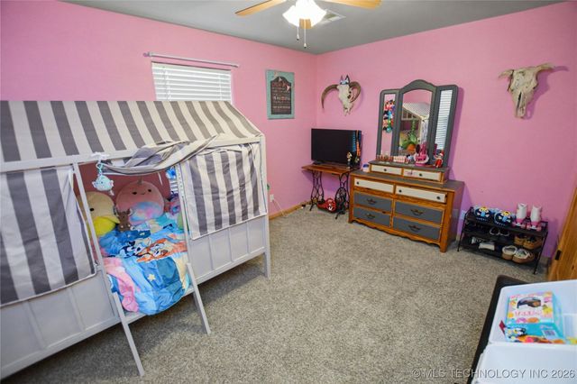 9754 N 510 Road, Tahlequah, OK 74464